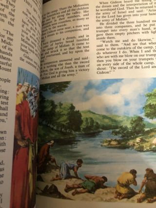 The Childrens Bible Illustrated Hardcover 1965 Golden Press Vintage 4