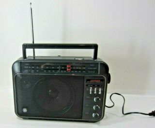 Ge Superadio Iii Model 7 - 2887a Long Range Am/fm Radio
