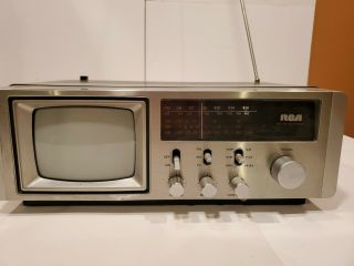 Vtg 1983 Rca Ac - Dc Radio W/ 5 " Tv Model Ajr 054w Portable (read Summary)