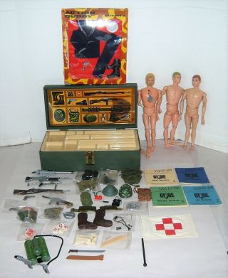 2 Vintage 3 G.  I.  Joe Figures W/weapons,  Access,  & Wooden Footlocker