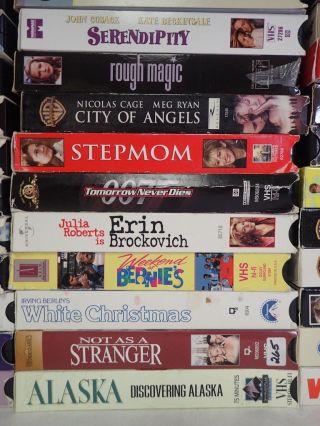 of 80 vintage VHS tapes MOVIES all genres - LM19 4