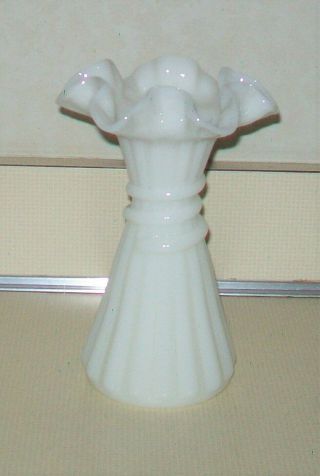 Vintage Fenton Milk Glass Wheat Pattern 7 1/2 " Tall Ruffle Top Vase Pre - Logo