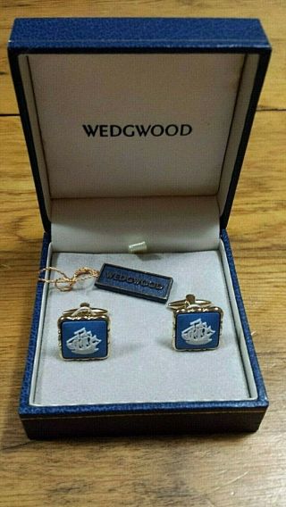 Vintage Blue White Wedgwood Ship Gold Tone Mens Cufflinks
