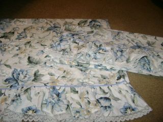 2 King Size Pillowcases.  Vintage Springmaid.  Blue Floral W/ruffles