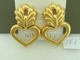 En.  Vintage Nina Ricci Designer Earrings W/ Gold Heart Pattern Clip On Signed.