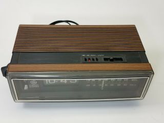 Vintage General Electric GE Flip Alarm Clock FM/AM Radio 7 - 4305B Great 2