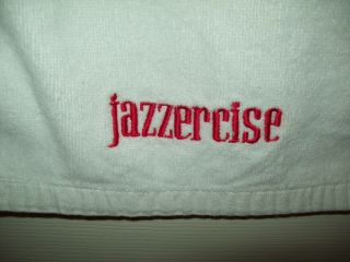 VINTAGE JAZZERCISE WORKOUT TOWEL WHITE W/VINTAGE RED LOGO,  40 