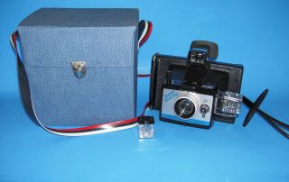 Vintage Polaroid Land Camera.  Shooter.  W/ Case.