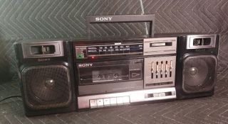 Vintage Sony Cfs - 1000 Tape Deck Boombox/ghettoblaster W/removable Speakers,  Eq