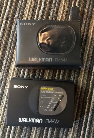 Vintage Sony Walkman Wm - Fx50 Fm/am Cassette Player W/case
