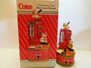 Vintage Enesco 1995 Coca - Cola Mini Action Wind Up Musical Box - Polar Cubs
