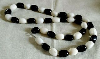Vtg Single Strand Black & White Polished Natural Stone Big Bead 32 " Necklace
