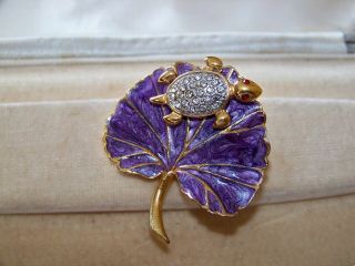 Vintage Signed Sp Jewelery Gold Turtle Terrapin On A Enamel Leaf Duet Brooch Pin