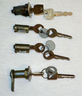 4 Vintage Ford Keys And Locks Or Ignition Switch Door Lock ???
