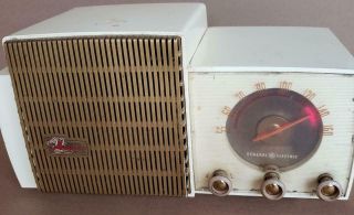 Vintage Am General Electric Musaphonic Tabletop Tube Radio See Pictures