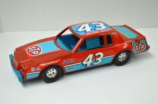 Richard Petty - Vintage Ertl Pontiac Nascar Stock Car 43 - 1/24 Scale