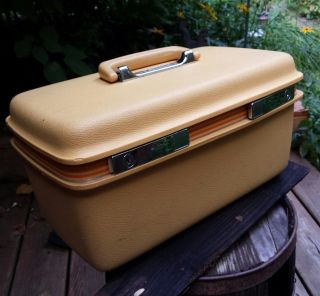 Vtg Samsonite Yellow Cosmetic Hard Case Double Snap Train Pocketed Mirror Int