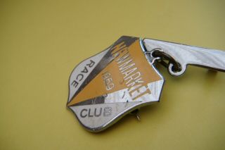 Vintage 1969 NEWMARKET RACE CLUB Enamel Pin Badge 3