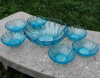 Vintage Mid Century Hazel Atlas Glass Capri Swirl Blue Berry Bowl Seashell Set 7