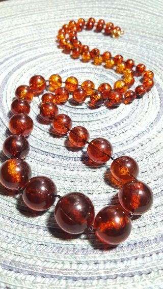 Vintage Amber Lucite Glistening Buble Graduated Beaded Necklace Stunning
