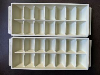 2 Ge General Electric Plastic Ice Cube Tray Stackable Golden Yellow Vintage Set
