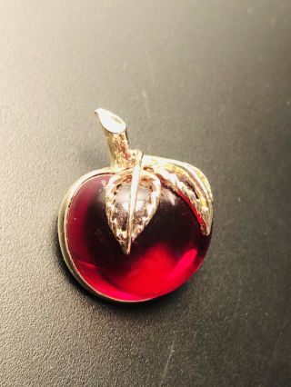 Vintage Sarah Coventry Apple Brooch Pin Lucite Jelly Belly CHERRY APPLE Signed 3