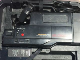 Vintage Memorex SM - 1000 VHS Camcorder in Hard Plastic Case with Extra Battery 2