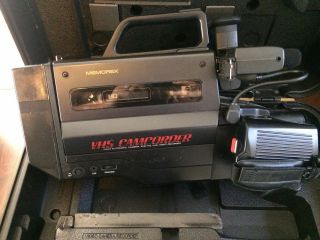 Vintage Memorex SM - 1000 VHS Camcorder in Hard Plastic Case with Extra Battery 7