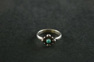 Vintage Sterling Silver Beaded Ring W Turquoise Stone - 3g