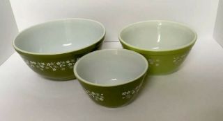 Set Of 3 Pyrex Spring Blossom Crazy Daisy Mixing Bowls 401 402 403 Vintage Green