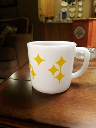 Vintage Federal Heat Proof Coffee Mug Cup Milk Glass White Yellow Stars Diamonds