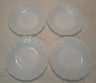 Set Of 4 Vintage Termocrisa Milk Glass 5.  75 " Saucer Plates