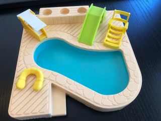 Vintage Fisher Price Swimming Pool 2526 Little People