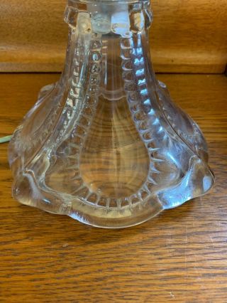 VINTAGE CLEAR GLASS ANTIQUE OIL LAMP CONVERTED TO ELECTRIC W/ HURRICANE CHIMNEY 3