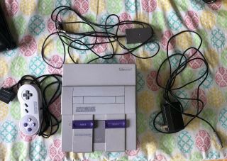 Vintage Nintendo Entertainment System Console And Controller