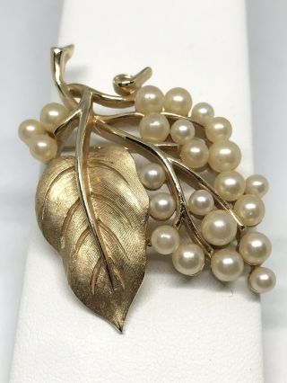 Vintage Trifari Crown Gold Tone Leaf With Faux Pearl Brooch Pin