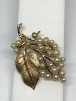 Vintage TRIFARI Crown Gold Tone Leaf With Faux Pearl Brooch Pin 3