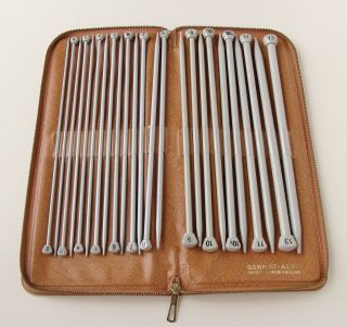 Vintage Bernat Aero England Knitting Needles Zipper Case Single Point 13 Sizes