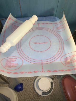 Vintage 1965 Tupperware 18x22 Pastry Mat Sheet Pie Pizza With Rolling Pin