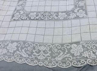 Vintage Off White Ivory Quaker Lace Tablecloth 60 