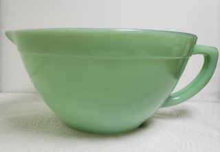 Vintage Jadeite Fire King Oven Ware Mixing Bowl With Pour Lip And Handle 1.  5 Qt.