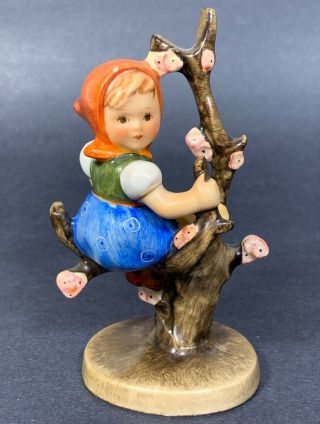 Vintage Goebel Hummell Figurine 141 3/0 " Apple Tree Girl " Full Bee Tmk - 2 4 1/2 "