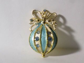 Vintage Gold - Tone Metal Blue Rhinestone Enamel Christmas Ornament Pin Brooch