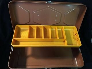 VINTAGE OLD PAL 5111 METAL TACKLE BOX WITH FOLD OUT TRAY 6