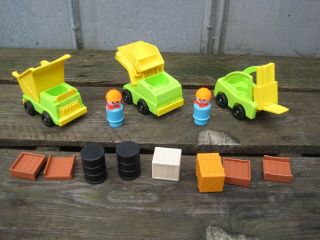 Vintage Fisher Price Little People Construction Vehicles & People Set B0602
