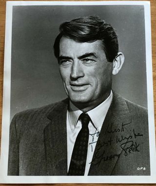 Academy Award Winning Actor Gregory Peck Autograph Photo (vintage)