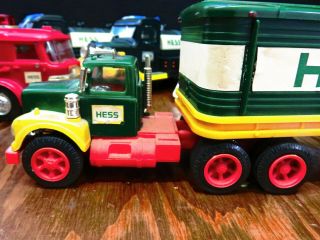 Vintage 1975 Hess Tractor Trailer 18 Wheeler with (5) Barrels Very Good Cond 2