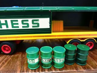 Vintage 1975 Hess Tractor Trailer 18 Wheeler with (5) Barrels Very Good Cond 3