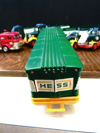 Vintage 1975 Hess Tractor Trailer 18 Wheeler with (5) Barrels Very Good Cond 5