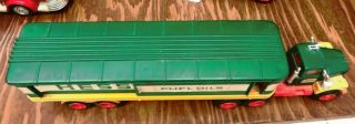 Vintage 1975 Hess Tractor Trailer 18 Wheeler with (5) Barrels Very Good Cond 8